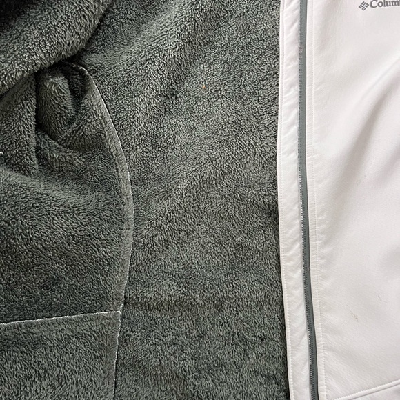 Columbia Hooded Jacket - Picture 4 of 4